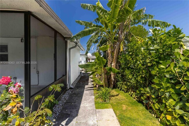 Building Photo - 4530 SW 34th Dr