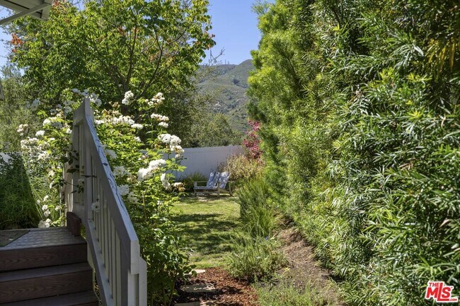Building Photo - 30473 Mulholland Hwy