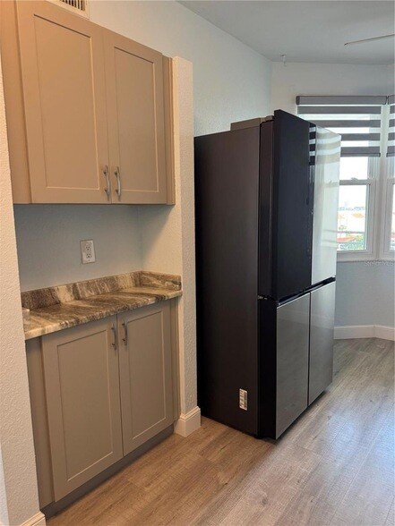 Building Photo - 7902 Sailboat Key Blvd S