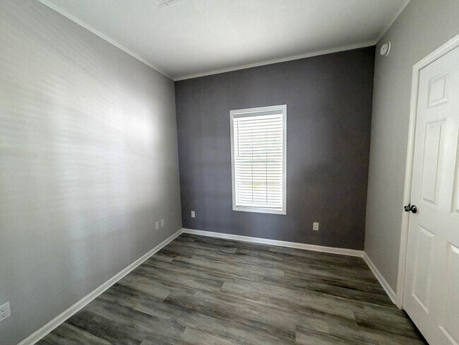 Building Photo - 1618 Killarney Ct