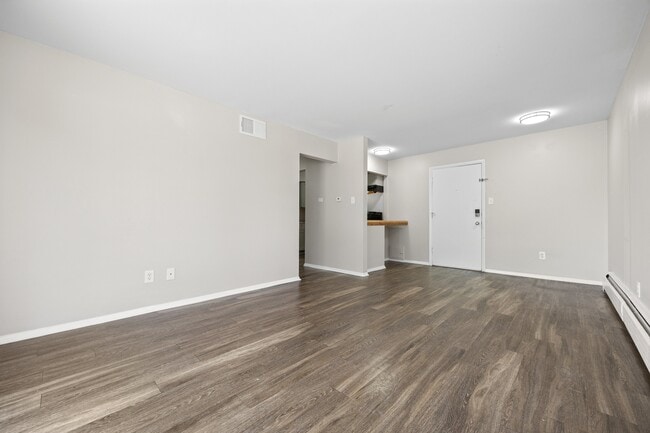5-print-#7196 - Karla Arredondo - 9885 W 21st Ave 4, Lakewood, CO 80215_00_109-5 - Hilltop Apartments