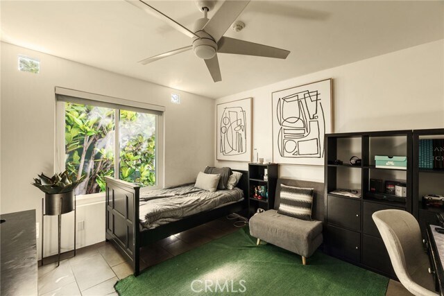 Building Photo - 610 9th St