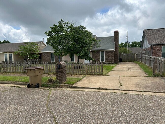 Building Photo - 6823 Northknoll Cove