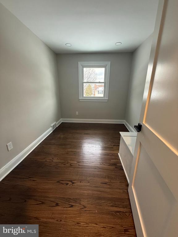 Building Photo - 41 Dorset Dr