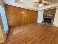 Building Photo - 425 Signal Hill Ct N