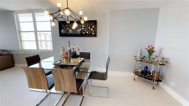 Building Photo - 5601 Collins Ave