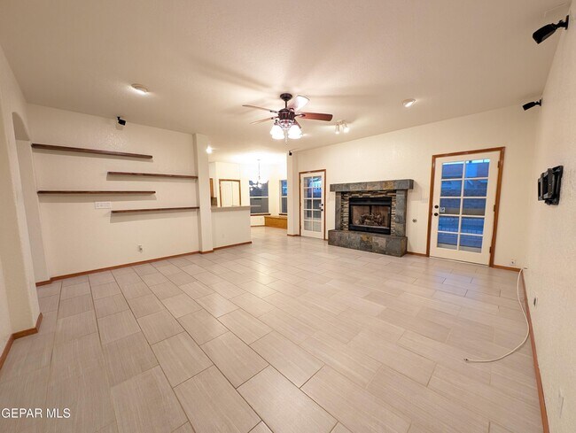 Building Photo - 11820 Pueblo Seguro Way