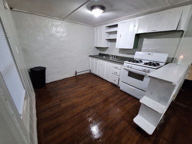 Building Photo - 1 bedroom, 1 bath