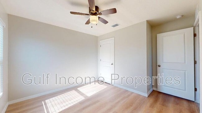 Building Photo - 10807 Norman Pl