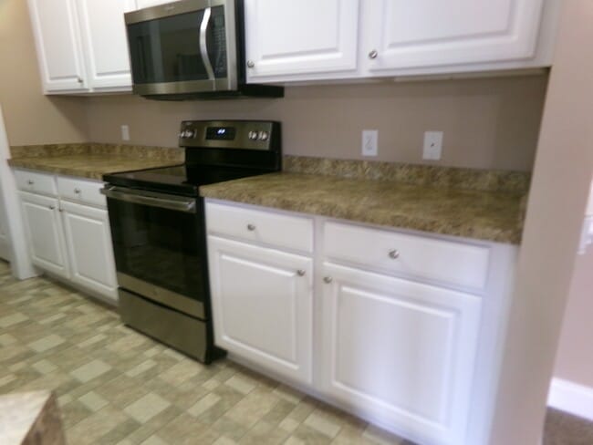 Building Photo - 2065 Silvercrest Dr