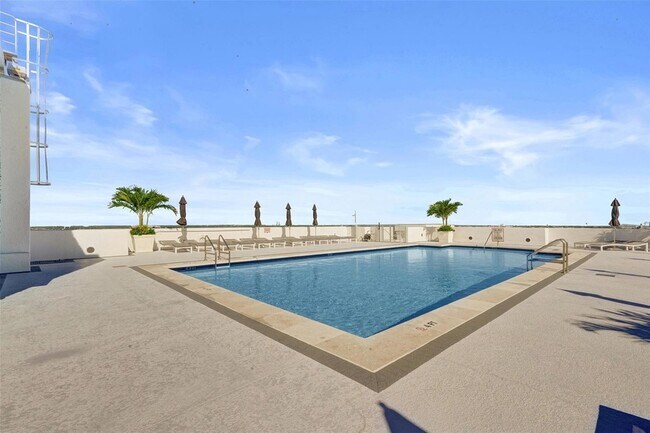 Building Photo - 1830 Radius Dr