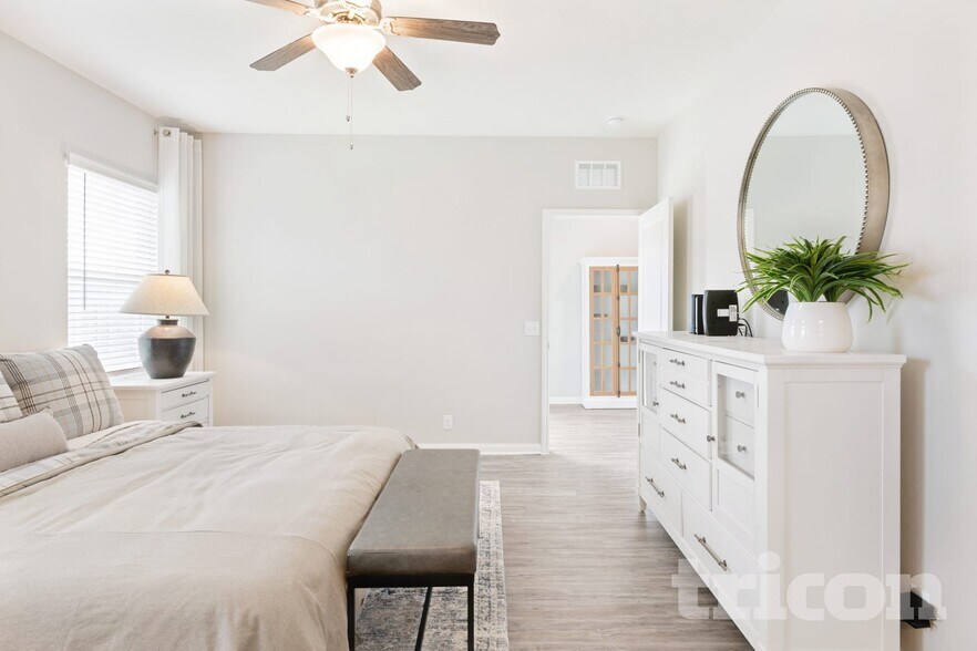 Building Photo - 14319 Palm Ridge