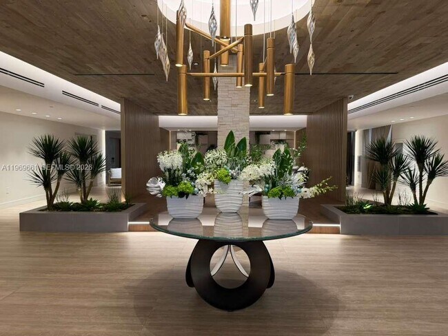 Building Photo - 2301 Collins Ave