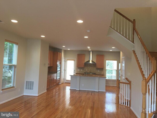 Building Photo - 3061 Waterloo Ln