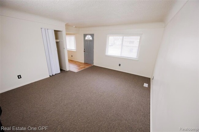 Building Photo - 14960 Alberta Ave