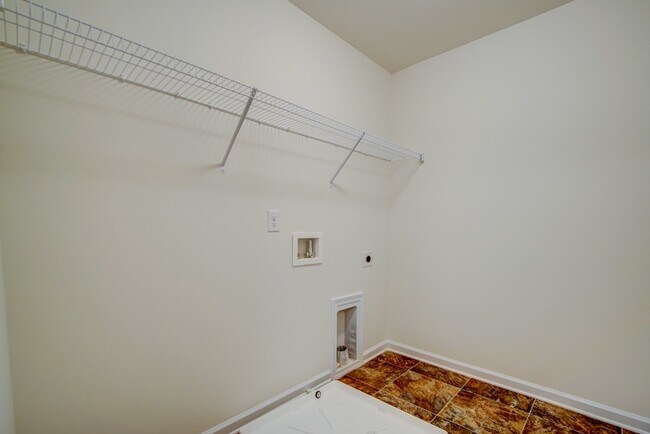 Building Photo - 3 BR, 2.5 BA., 2 Car Garage in Boiling Springs, Near I-85