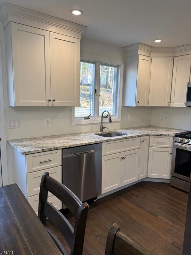 Building Photo - 12 Bellot Rd