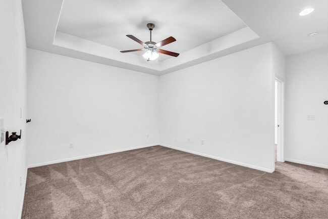 Building Photo - 2907 Zelma Dr