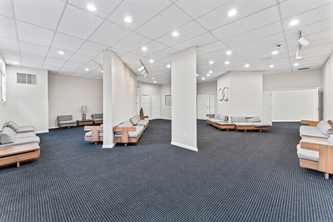 Building Photo - 34 A Padanaram Rd