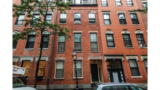 Building Photo - 31 Myrtle St