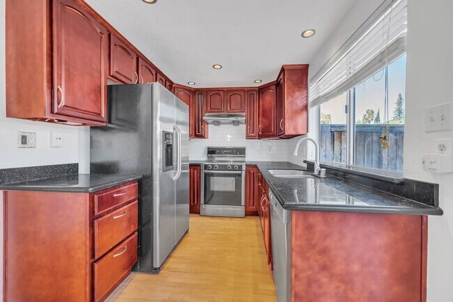 Building Photo - 3926 Oak Villa Cir