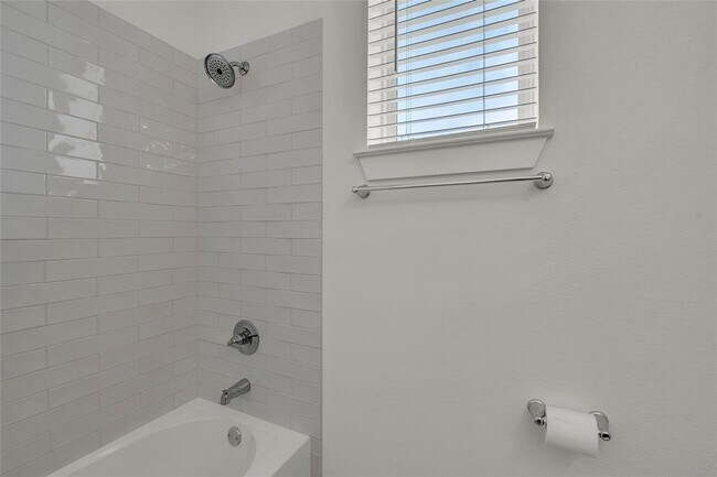 Building Photo - 187 Alicante Ln