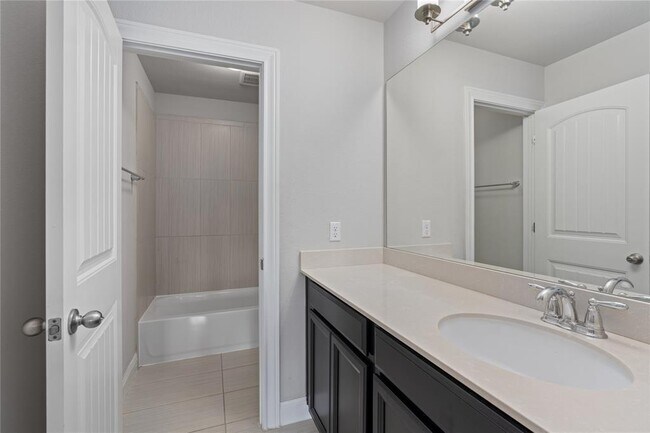 Building Photo - 15601 Cabrillo Way