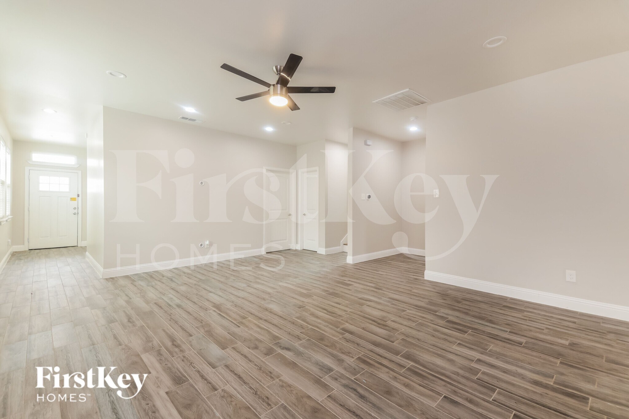 Building Photo - 4030 Vineyard Dr