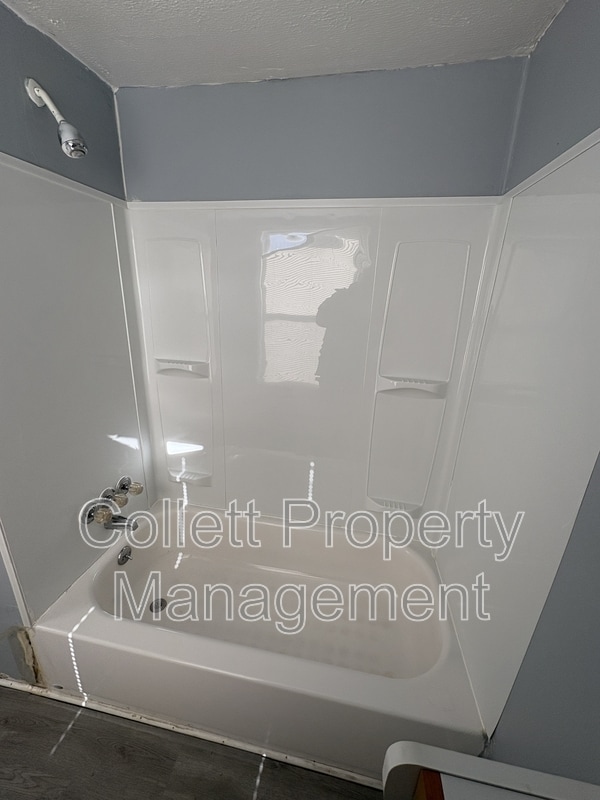 Building Photo - 3893 W 23rd St