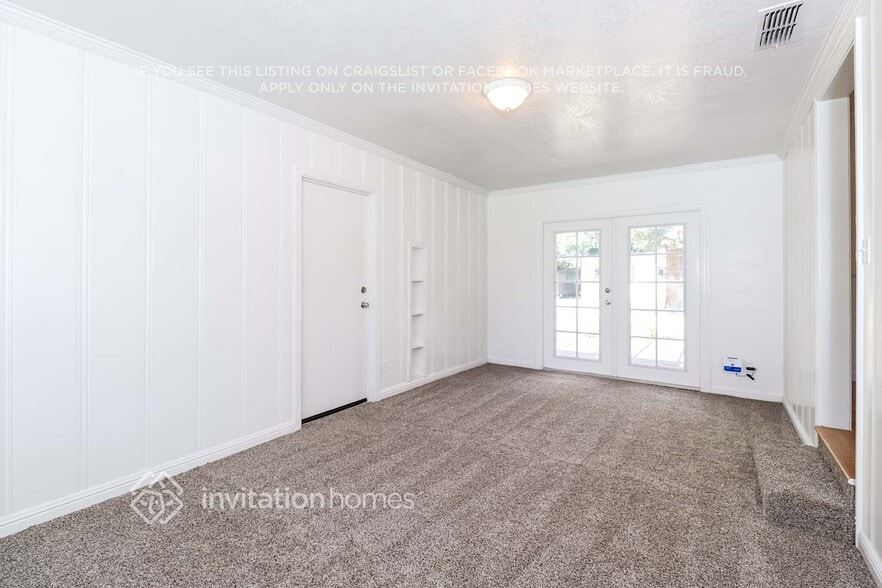 Building Photo - 909 Cottage Dr