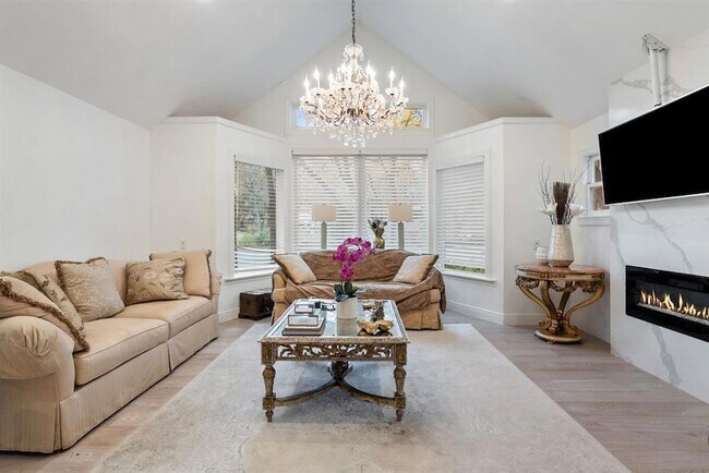 Building Photo - 1703 Meadowbrook Dr