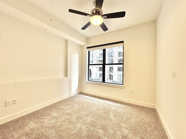 Building Photo - 2303 Middle St