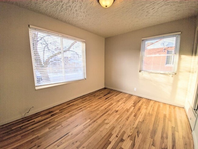 Building Photo - 3854 Jefferson Ave