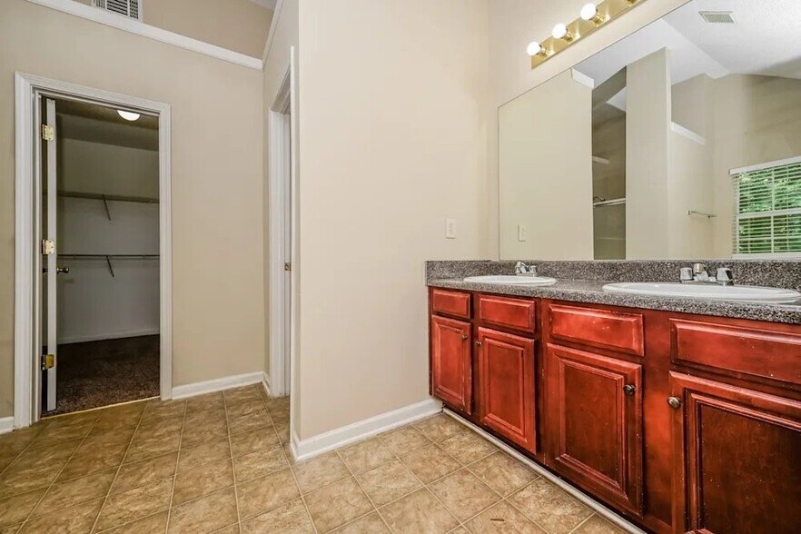 Building Photo - 7853 Boulder Gate Dr