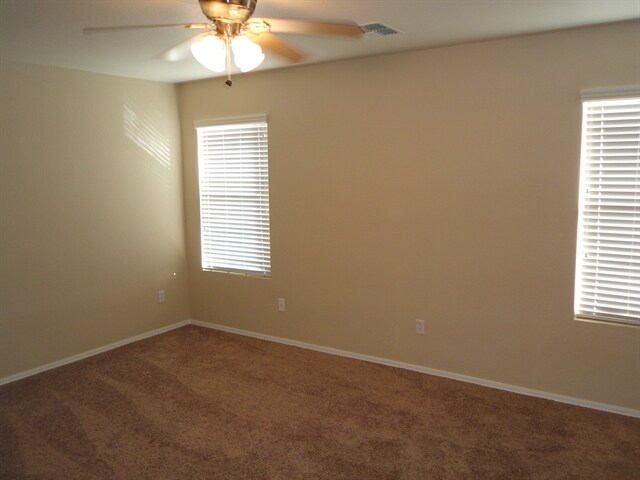 Building Photo - 211 E Valley View Dr