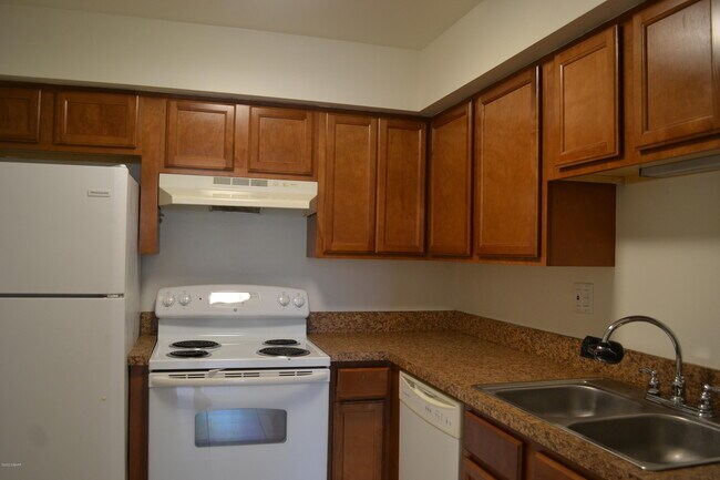 Building Photo - 309 Oakridge Blvd