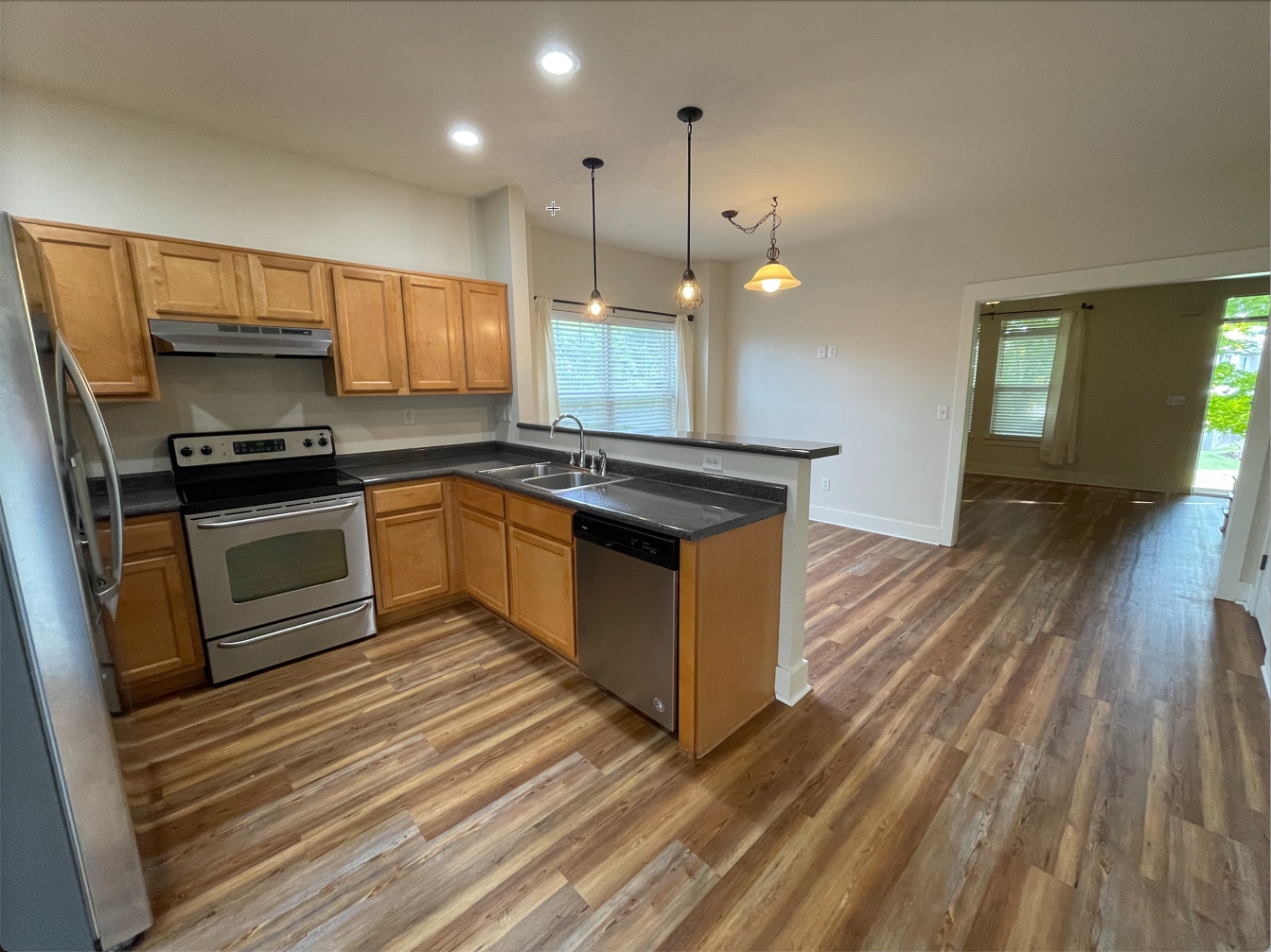 Kitchen/Dinning - 2364 Zermatt Ave