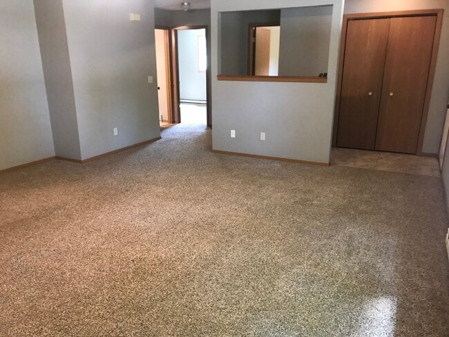 Building Photo - 212 E 4th St