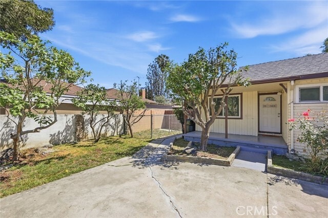 Building Photo - 2608 Balfour Ave