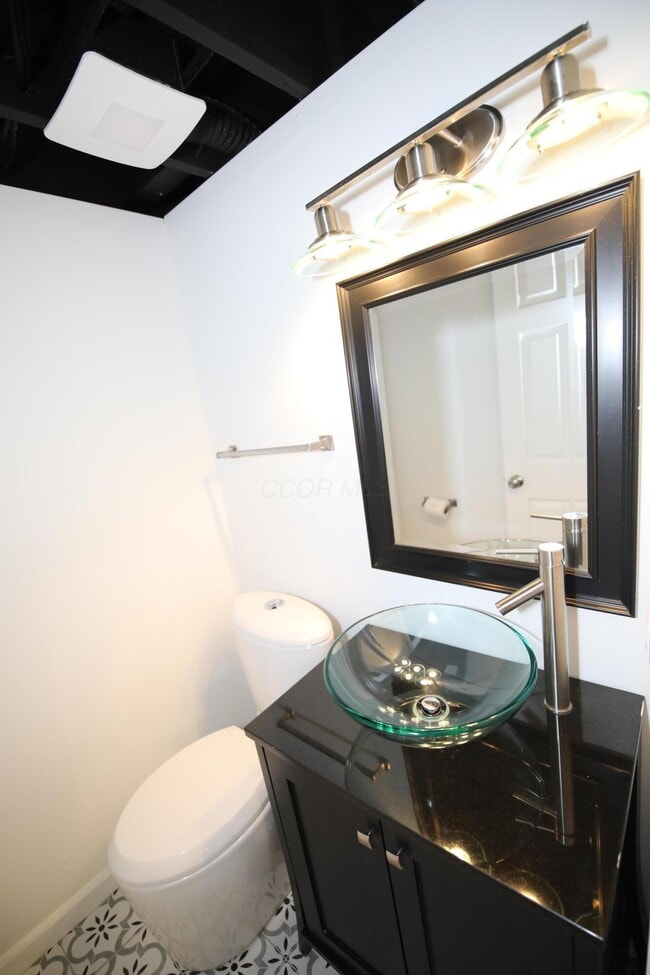 Building Photo - 310 E Beck St