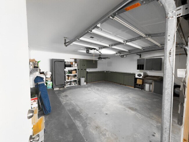 Building Photo - 10723 Elmdale Dr