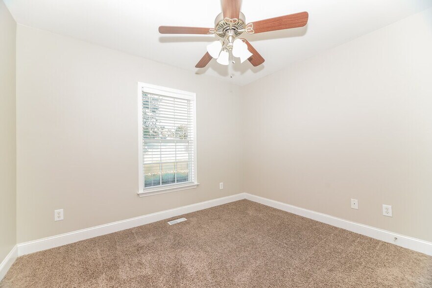 Building Photo - 2951 Buckner Ln