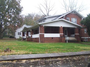 Building Photo - 1 BD, 1 BA in the City of Maryville