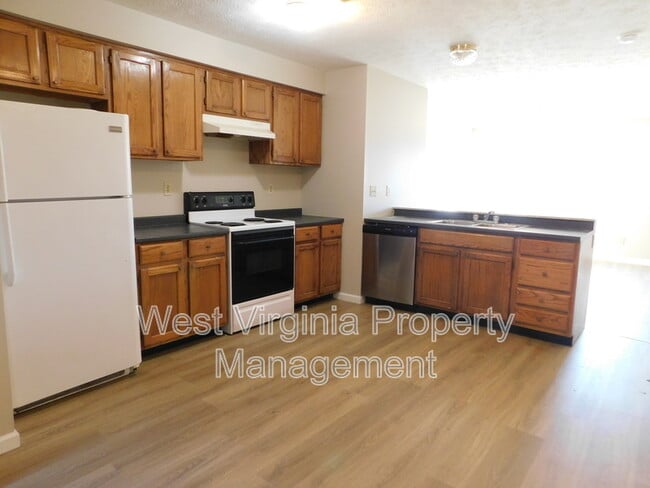 Building Photo - 3751 Summerlee Rd