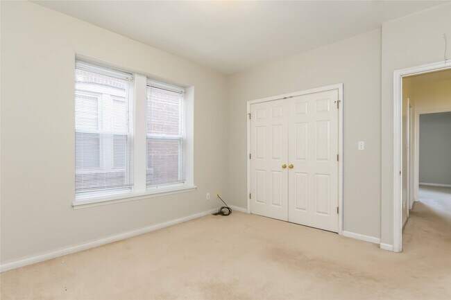 Building Photo - 4141 Shaw Blvd