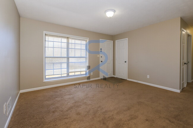 Building Photo - Move in before December 31st and get $100 OFF your rent for the first 3 months — PLUS a $250 Amaz...