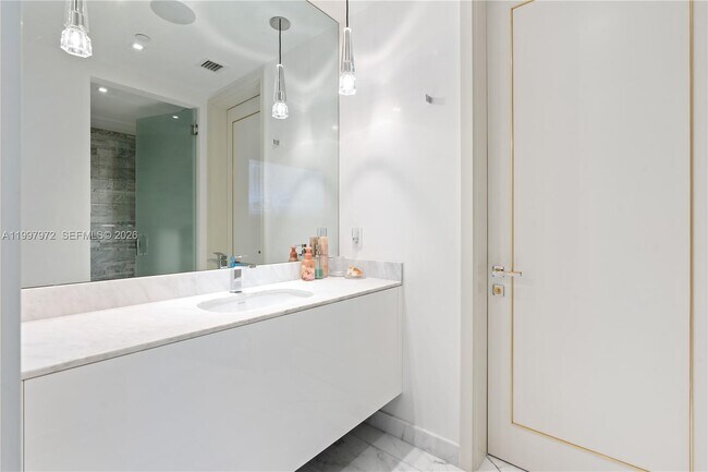 Building Photo - 10203 Collins Ave