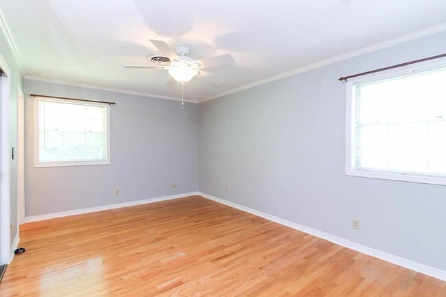 Master Bedroom - 110 Ridgeland Dr