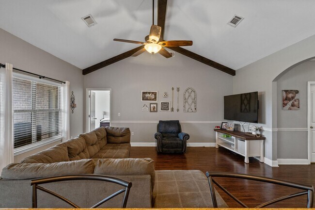 Building Photo - 730 Lime Ln