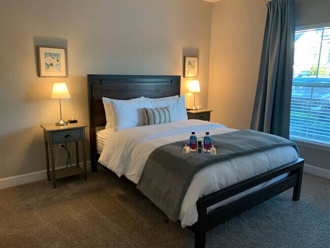 Building Photo - 855 Chillingham Dr